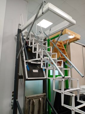 Чердачная лестница Aci Alluminio Fantozziscale Motorizzata Premium 700*1300*3060-3250 Чердачная лестница Aci Alluminio Fantozziscale Motorizzata Premium 700*1300*3060-3250