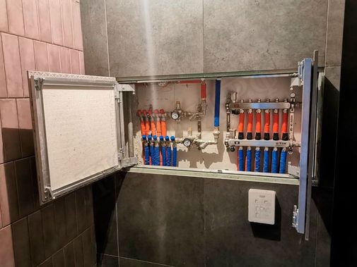 Люк под плитку Секрет 3.0, 2 створки 750*650 Люк под плитку Секрет 3.0, 2 створки 750*650